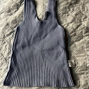 blue tank top